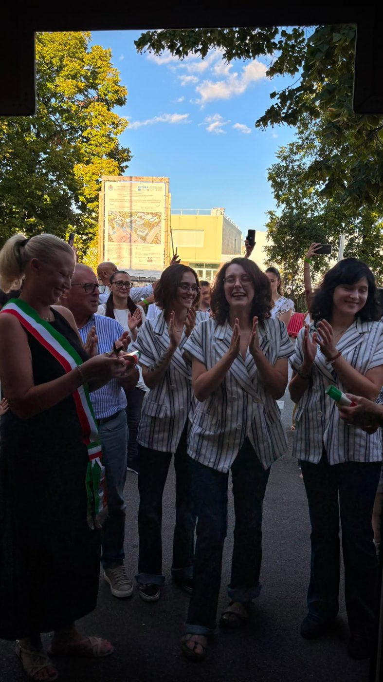 Il taglio del nastro tricolore con il sindaco di Trebaseleghe e il team di Nota a Margine